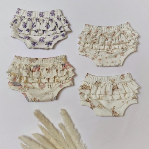 bloomers z prążka z falbankami