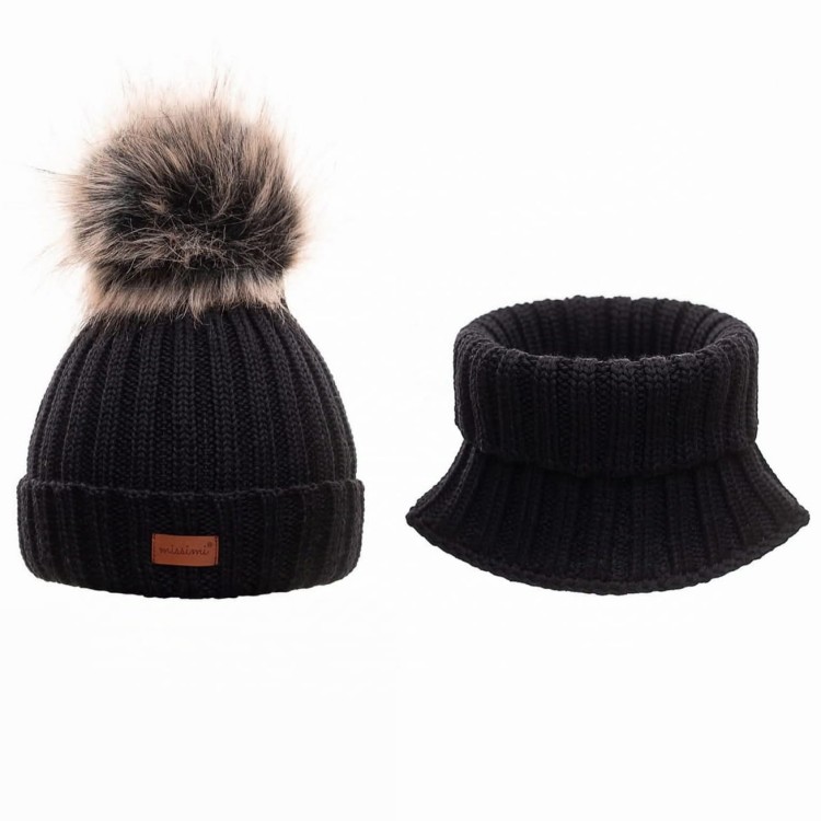 czarna czapka merino z kominem