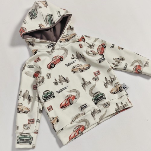 Bluza z kapturem w samochody