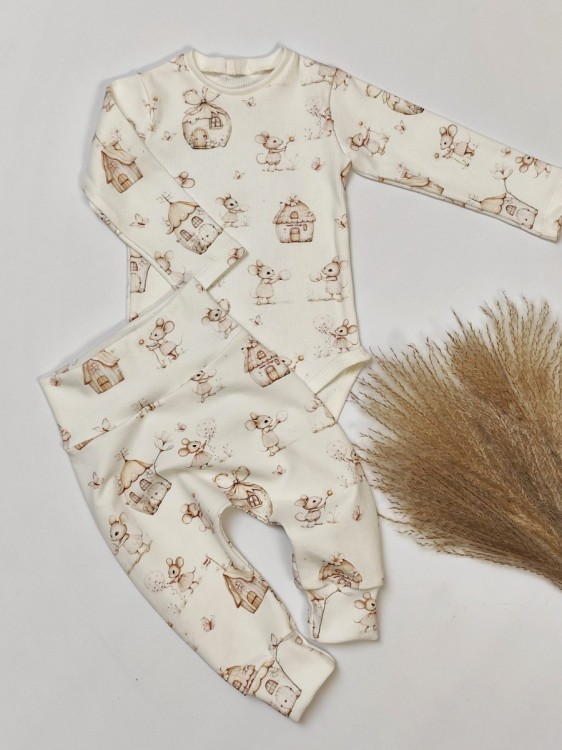 Body i spodenki niemowlęce handmade z motywem myszek i domków