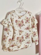 Bluza oversize z falbankami– idealne dopasowanie i swoboda.