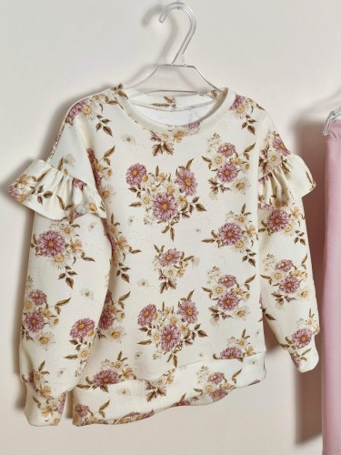 Bluza oversize z falbankami– idealne dopasowanie i swoboda.
